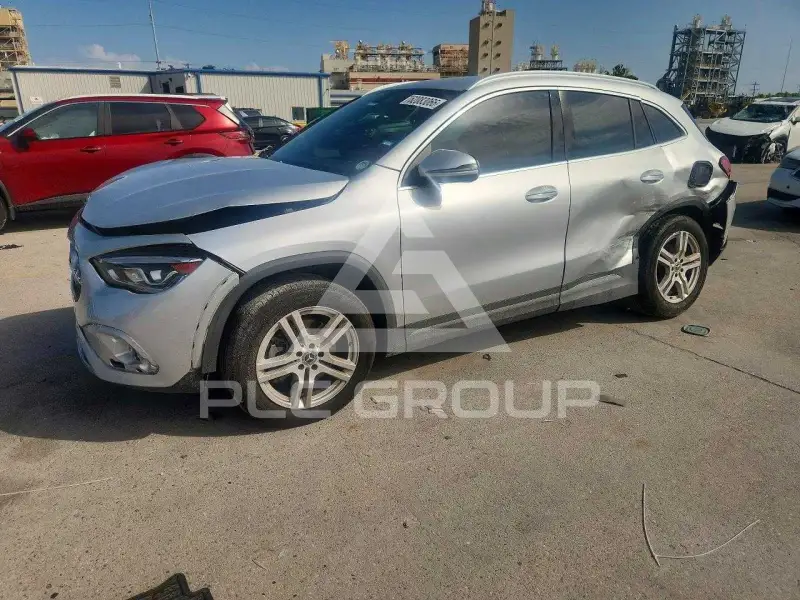 2021 Mercedes Benz GLA-Class photo