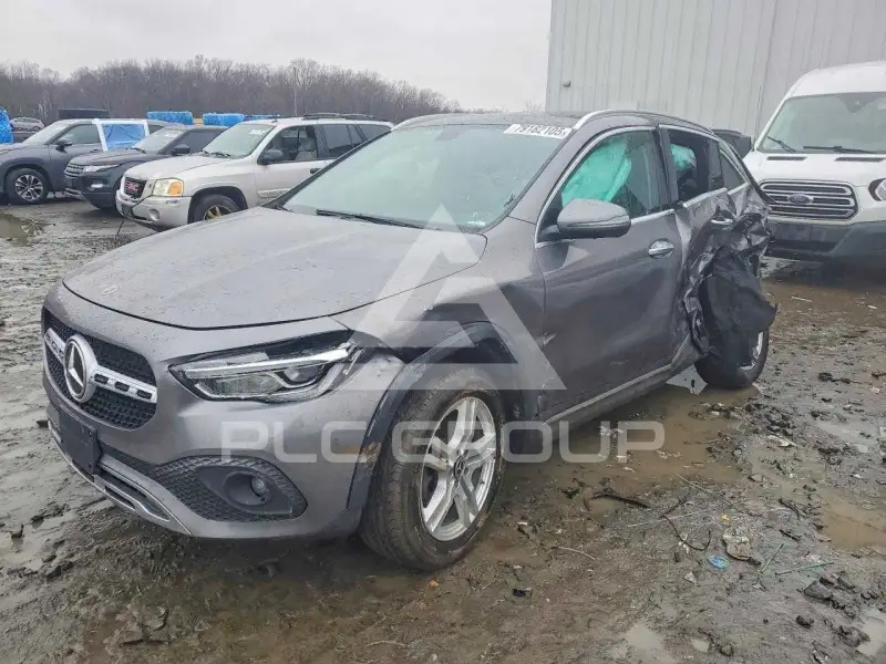 2021 Mercedes Benz GLA-Class фото