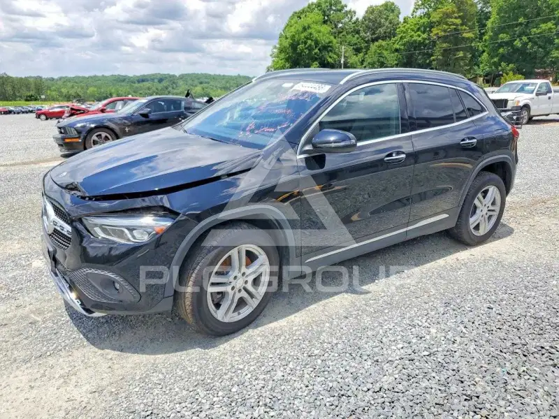 2021 Mercedes Benz GLA-Class photo