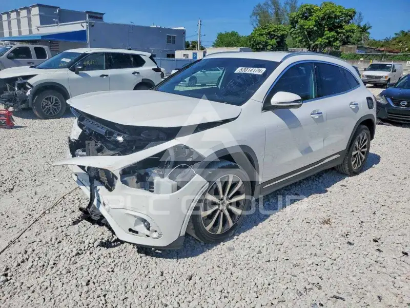 2021 Mercedes Benz GLA-Class photo