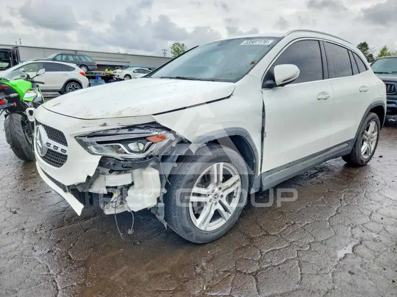 2021 Mercedes Benz GLA-Class фото