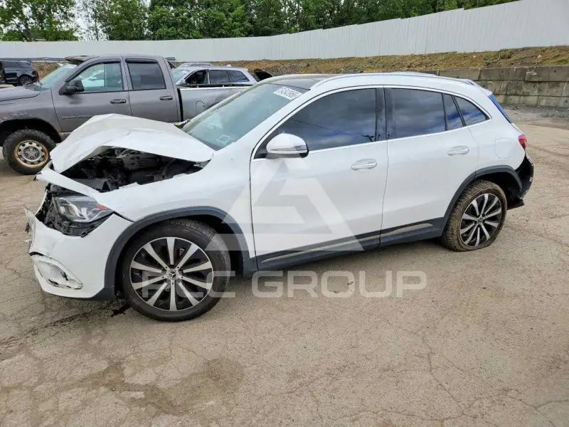 2021 Mercedes Benz GLA-Class фото