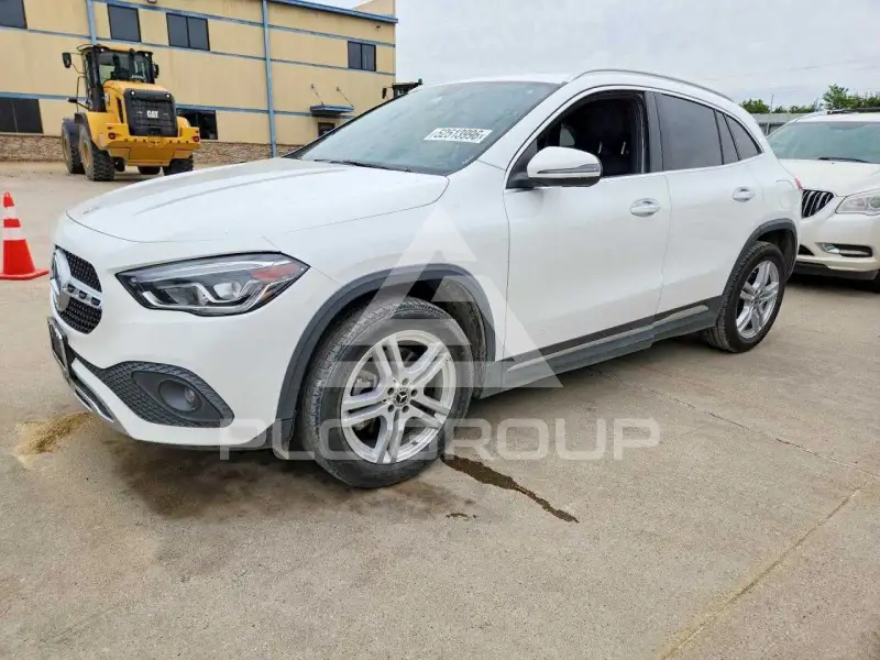 2021 Mercedes Benz GLA-Class фото