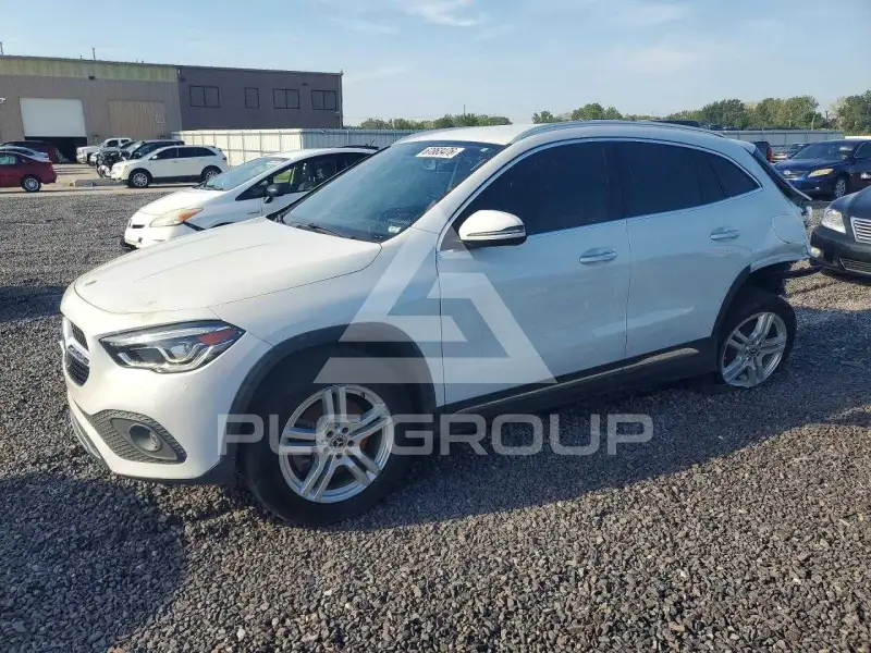 2021 Mercedes Benz GLA-Class photo
