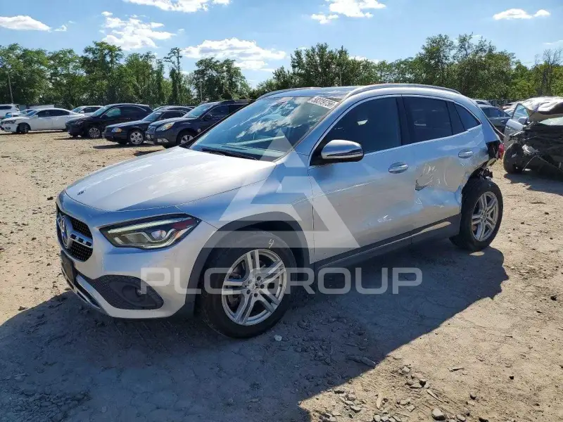 2021 Mercedes Benz GLA-Class фото