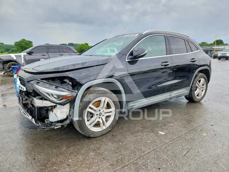 2021 Mercedes Benz GLA-Class фото