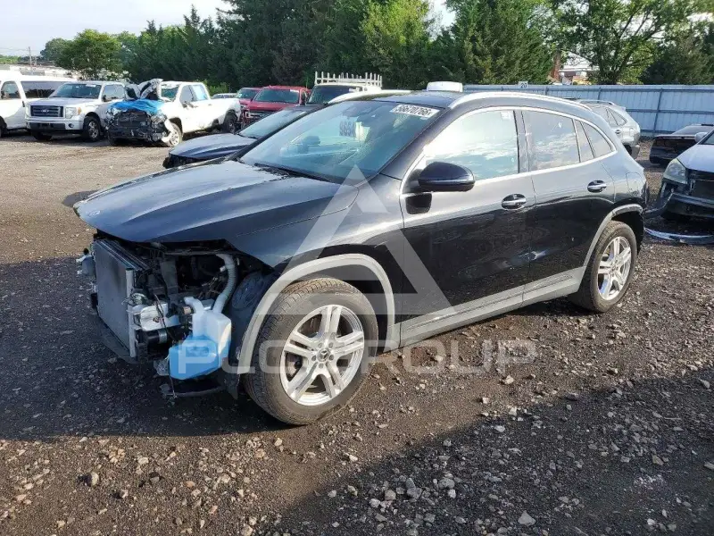 2021 Mercedes Benz GLA-Class фото