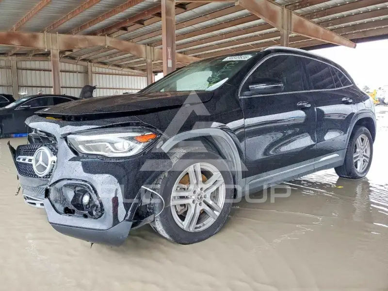 2021 Mercedes Benz GLA-Class фото