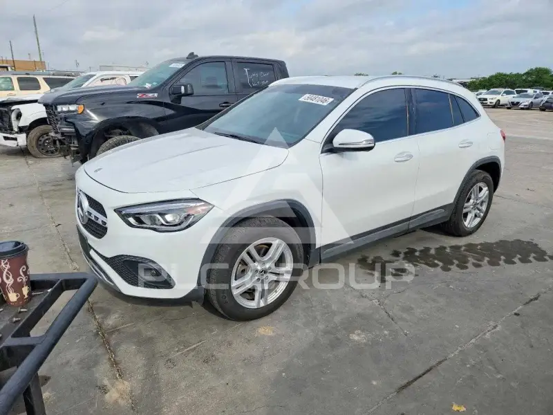 2021 Mercedes Benz GLA-Class фото
