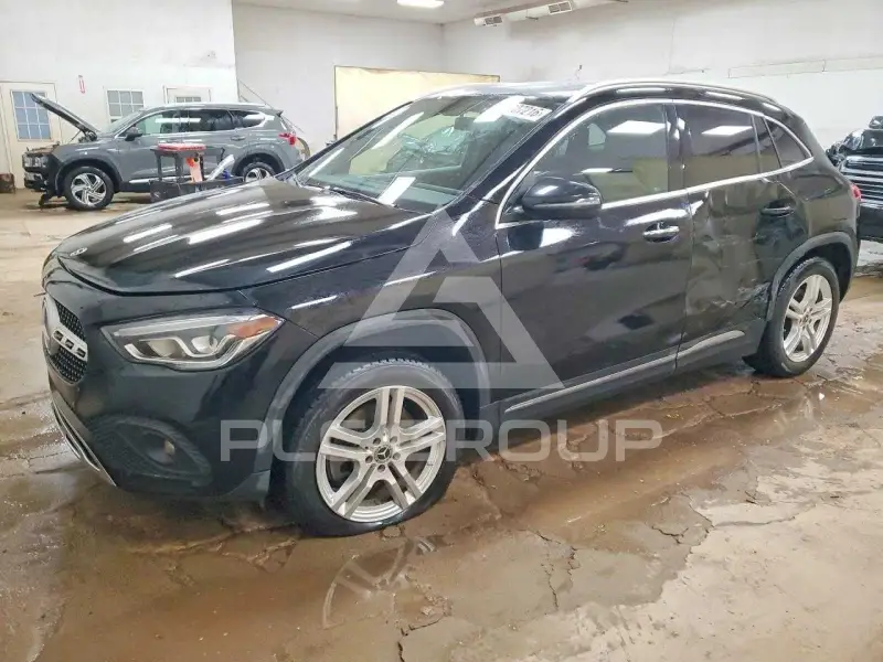 2021 Mercedes Benz GLA-Class фото