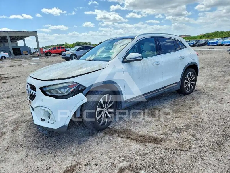 2021 Mercedes Benz GLA-Class photo