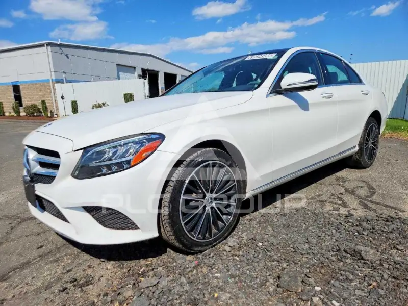 2021 Mercedes Benz C-Class photo