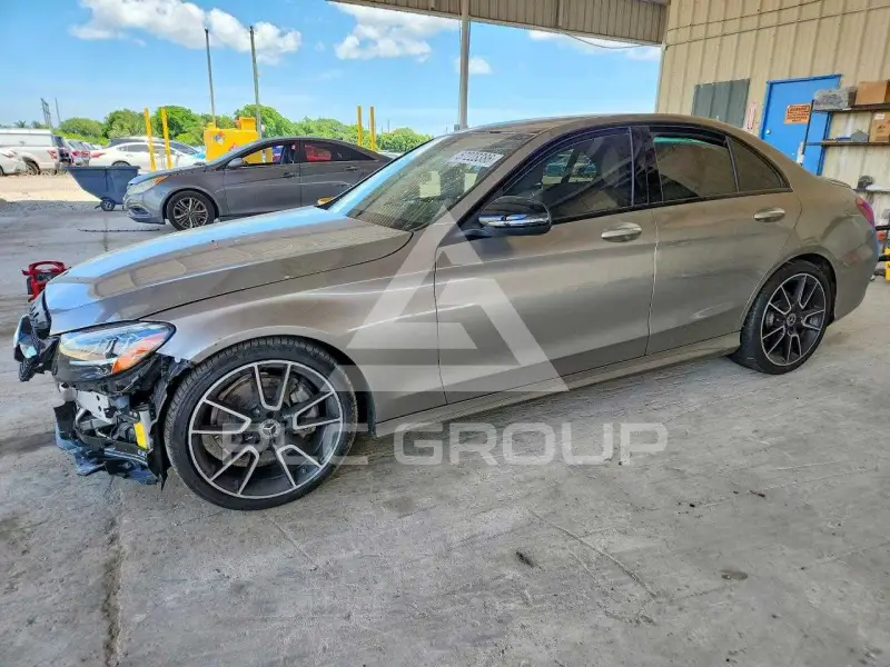 2021 Mercedes Benz C-Class фото