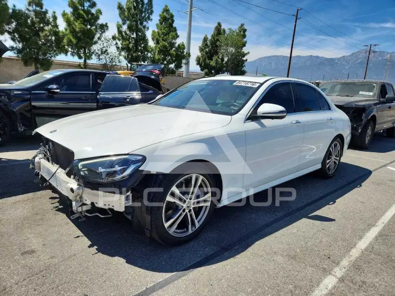 2021 Mercedes Benz E-Class photo