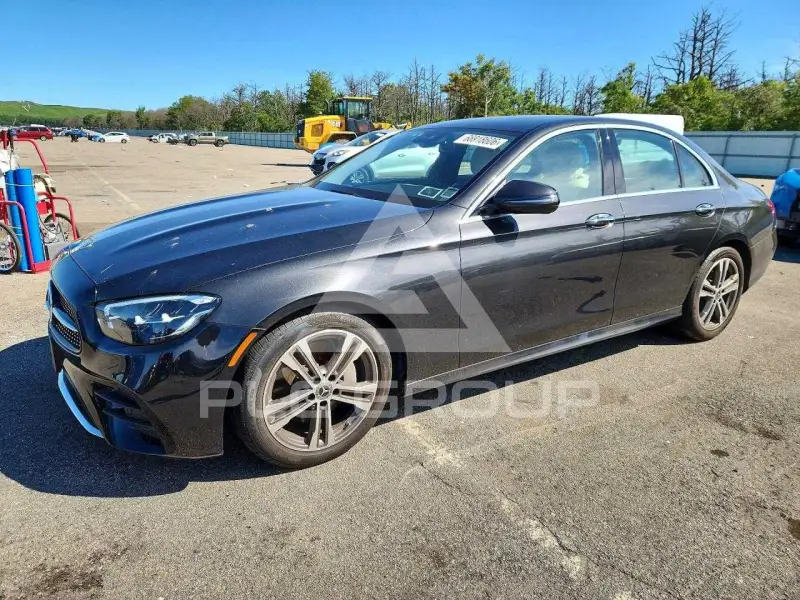 2021 Mercedes Benz E-Class фото