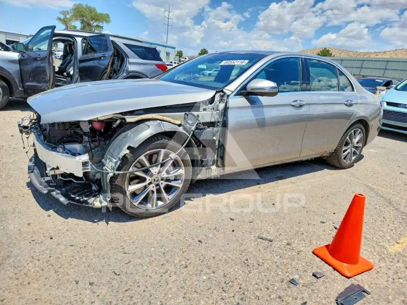 2021 Mercedes Benz E-Class photo