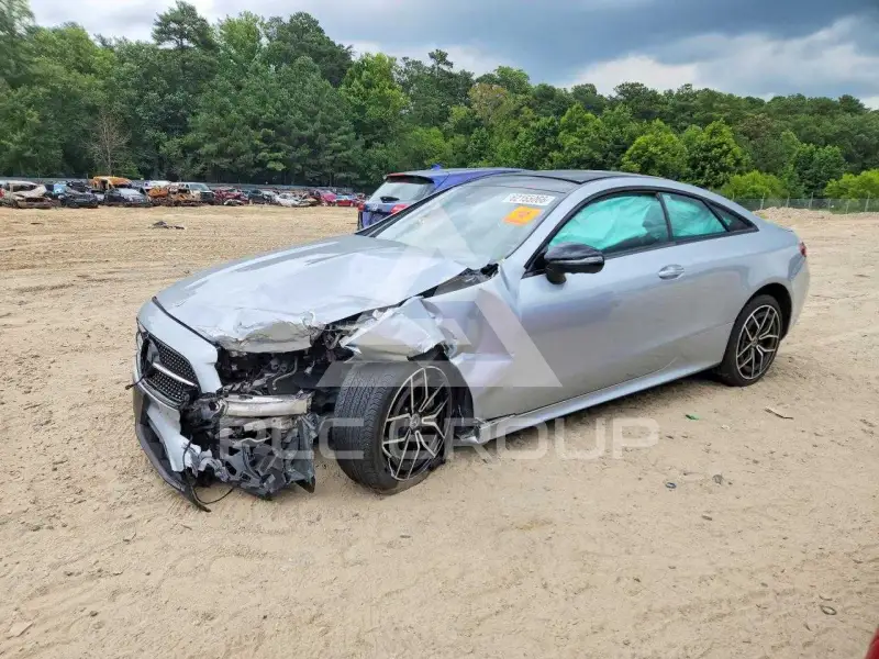 2021 Mercedes Benz E-Class фото