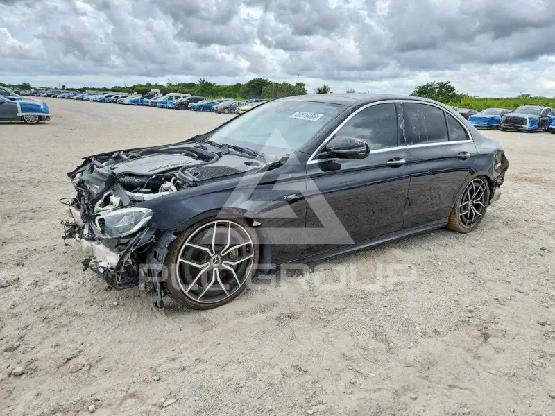 2021 Mercedes Benz E-Class фото