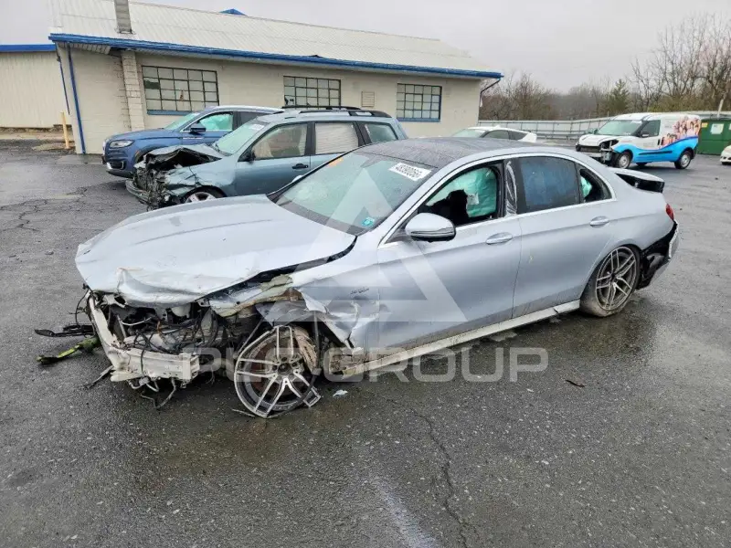 2021 Mercedes Benz E-Class фото