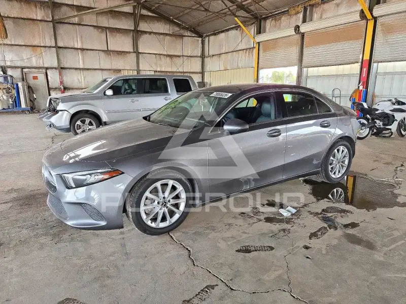 2021 Mercedes Benz A фото