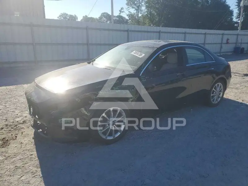 2021 Mercedes Benz A фото