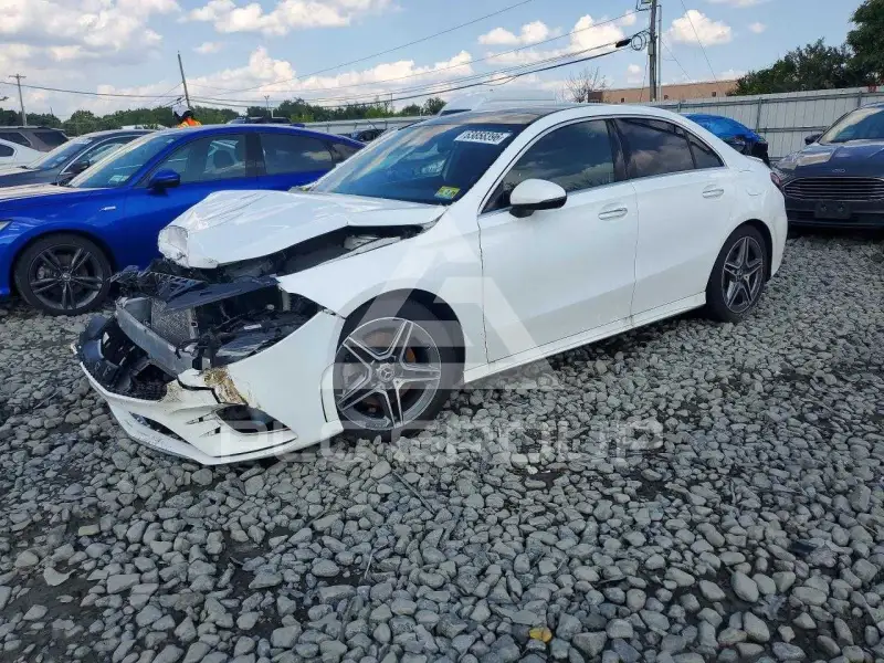 2021 Mercedes Benz A фото