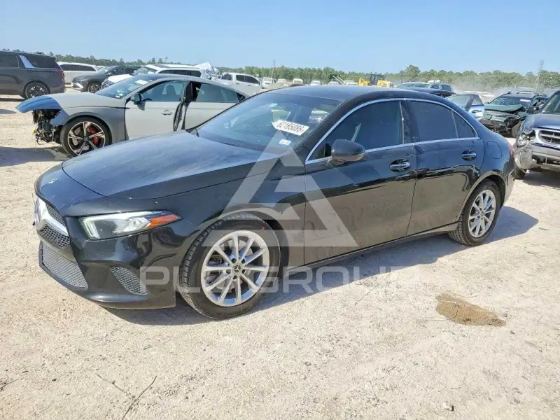 2021 Mercedes Benz A photo