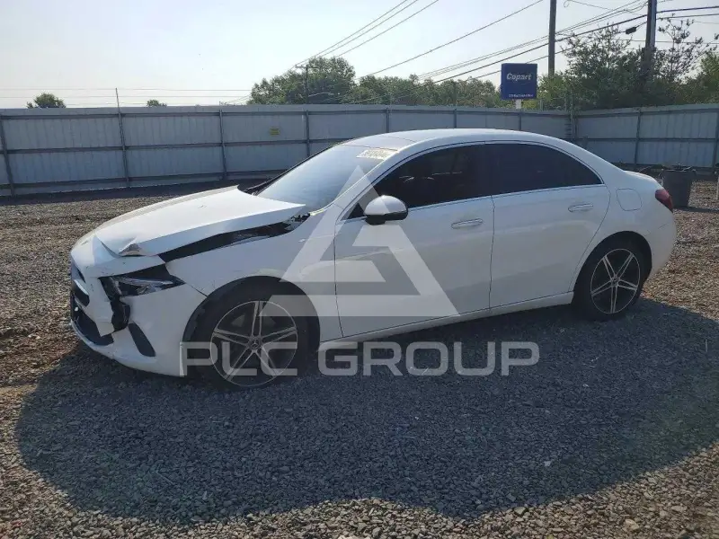 2021 Mercedes Benz A photo