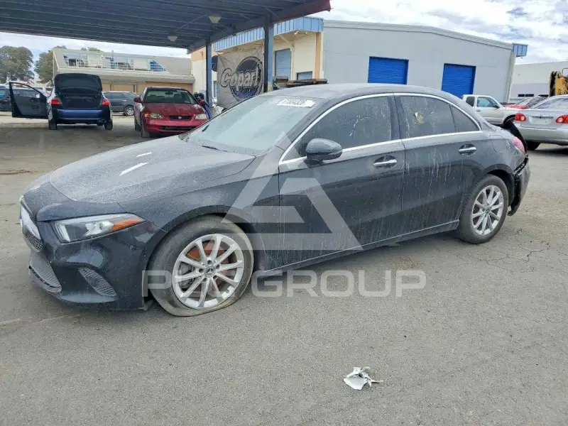 2021 Mercedes Benz A фото
