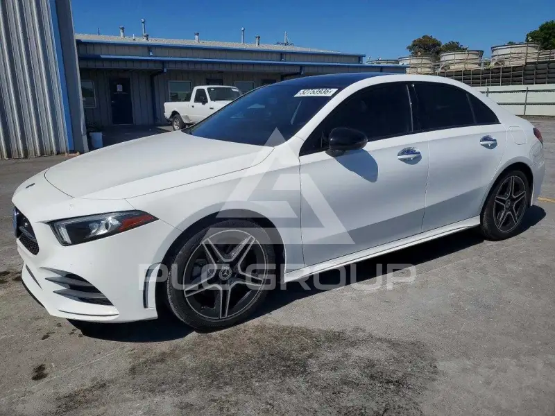 2021 Mercedes Benz A фото