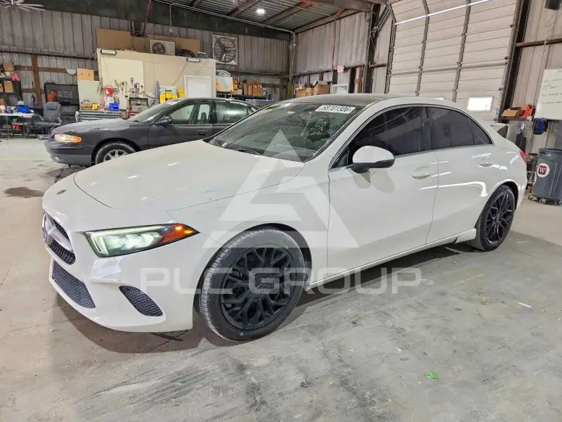 2021 Mercedes Benz A фото