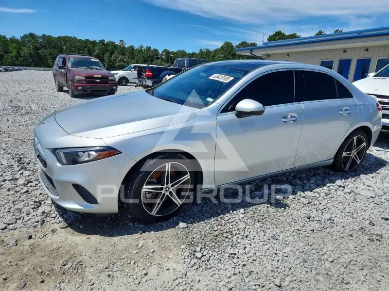 2021 Mercedes Benz A photo