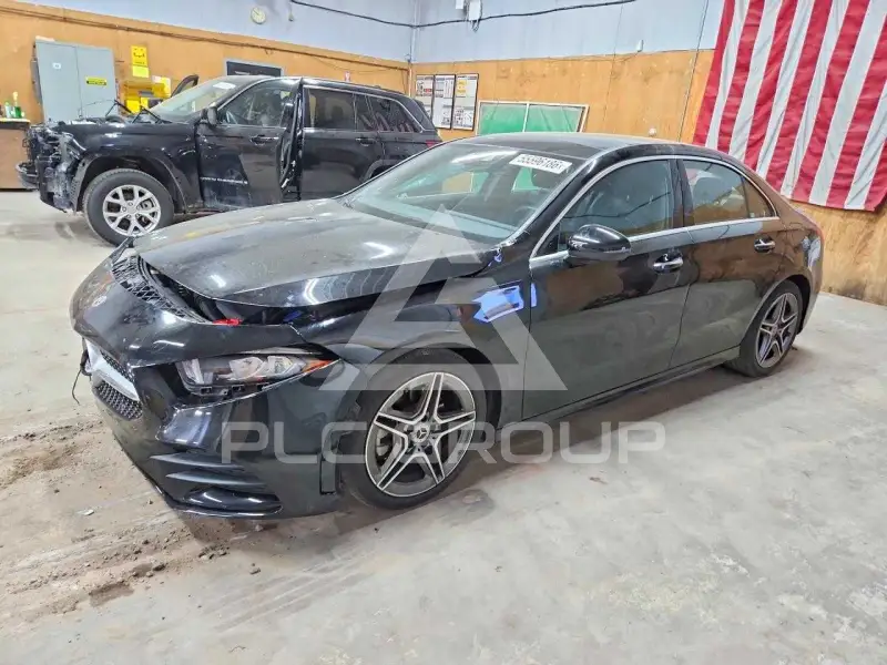 2021 Mercedes Benz A фото