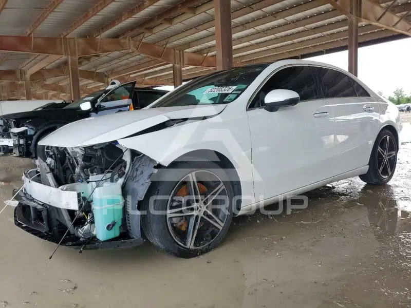 2021 Mercedes Benz A фото