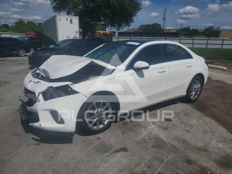 2021 Mercedes Benz A фото