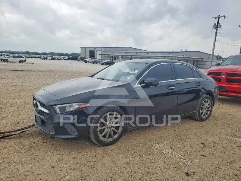 2021 Mercedes Benz A фото