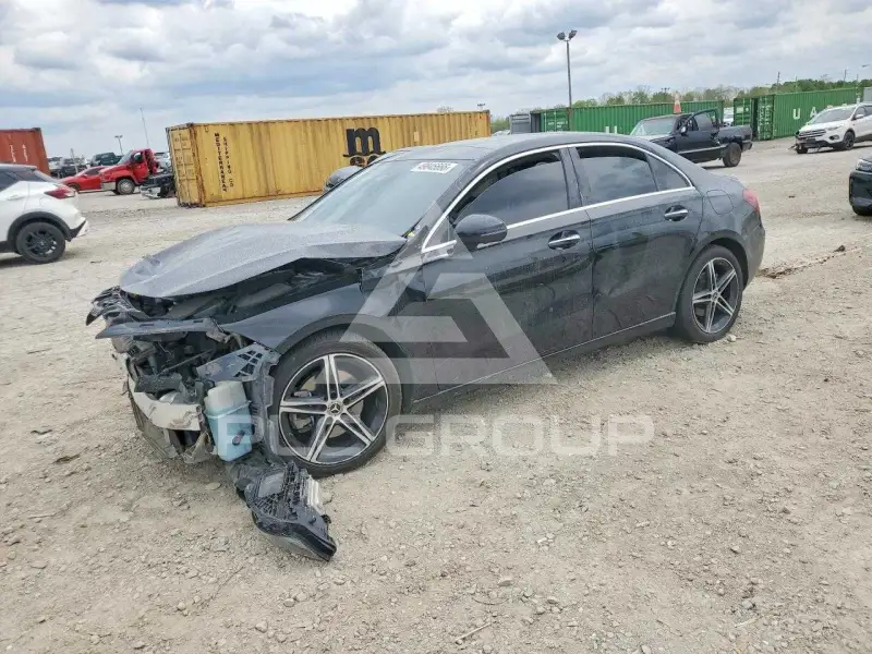 2021 Mercedes Benz A photo