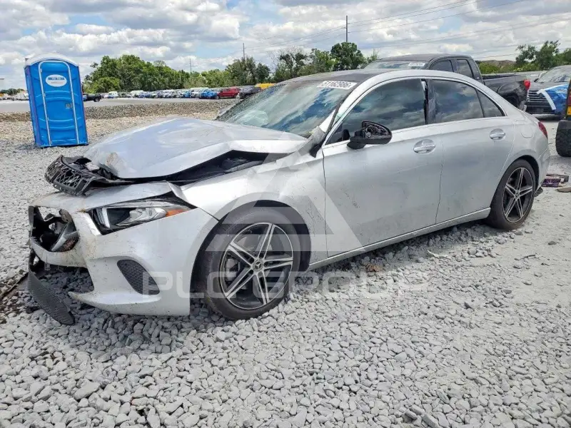 2021 Mercedes Benz A фото