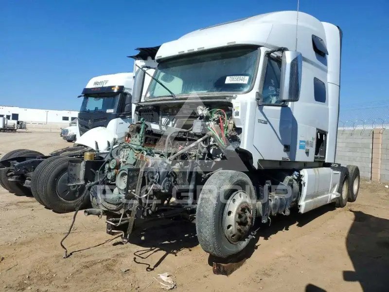 2021 Volvo VNL фото