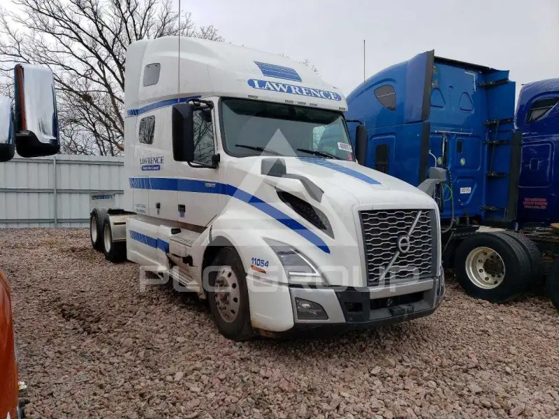 2021 Volvo VNL фото