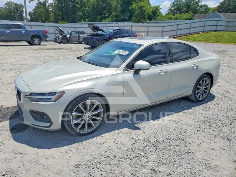 2021 Volvo S60 photo