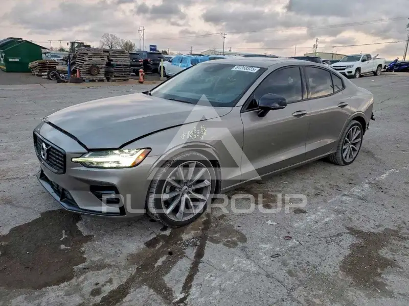 2021 Volvo S60 photo