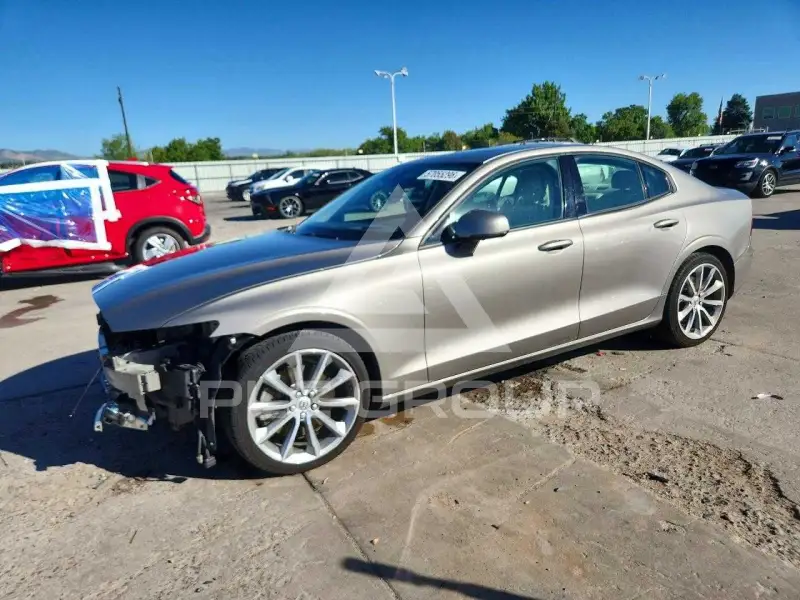 2021 Volvo S60 фото