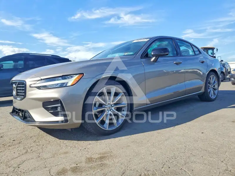 2021 Volvo S60 фото
