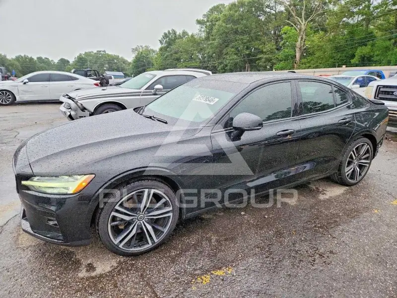 2021 Volvo S60 фото