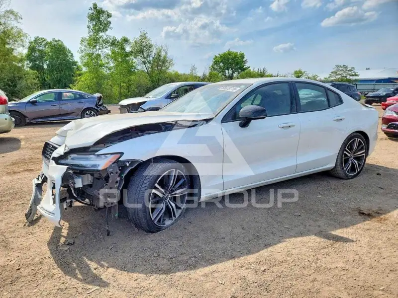 2021 Volvo S60 фото