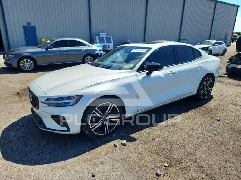 2021 Volvo S60 photo
