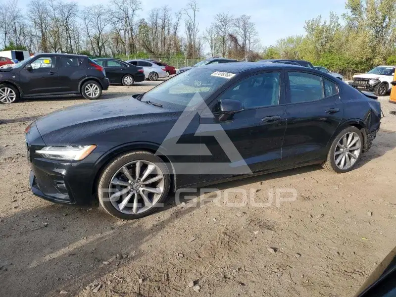 2021 Volvo S60 фото