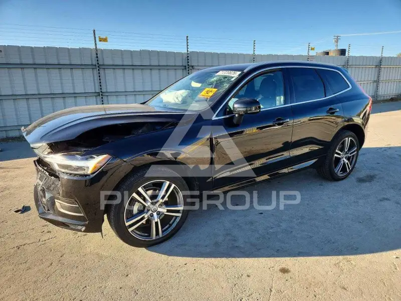 2021 Volvo XC60 photo