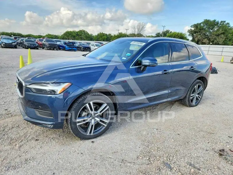 2021 Volvo XC60 photo
